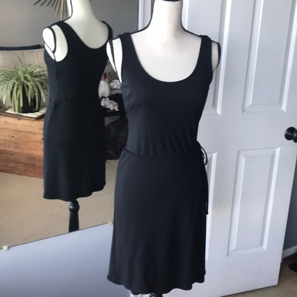 Ann Taylor Sleeveless Wrap Dress Size 4 - Picture 4 of 8